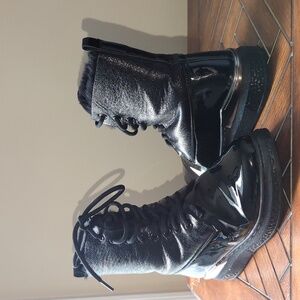 Black fashion boots